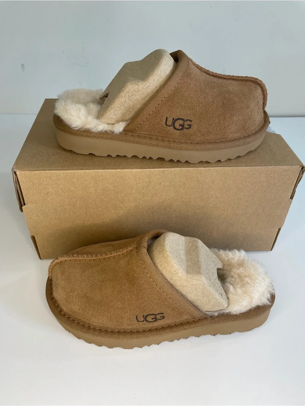 UGG Keegan Chestnut Suede Shearling Slide Slippers Kids 12M Cozy House Shoes